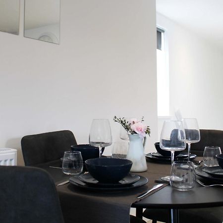 Abingdon - Private Flat With Parking 09アパートメント エクステリア 写真