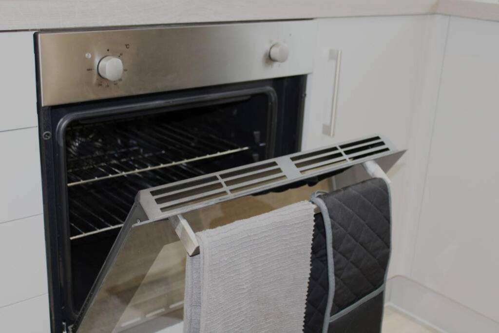 Abingdon - Private Flat With Parking 09アパートメント エクステリア 写真