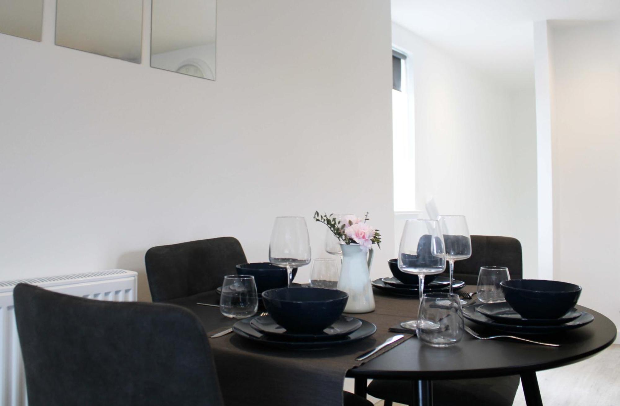 Abingdon - Private Flat With Parking 09アパートメント エクステリア 写真